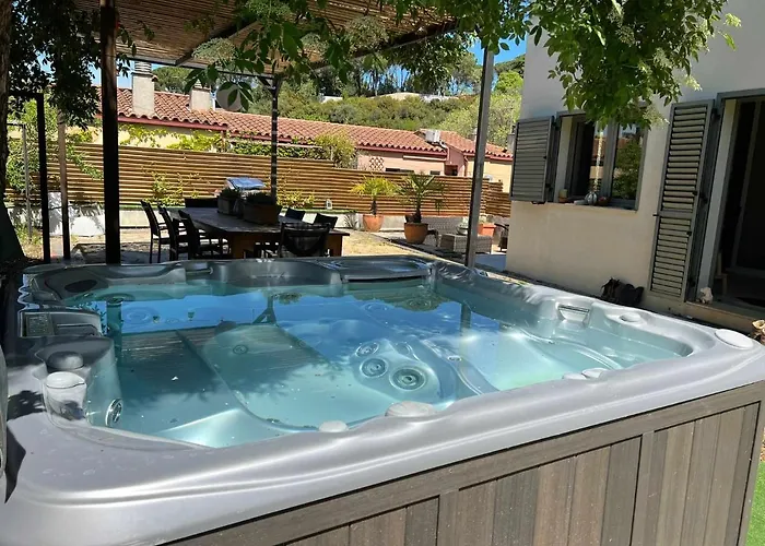 Villa Peralta W Above Ground Pool *