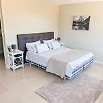 Peralta W Above Ground Pool Villa *