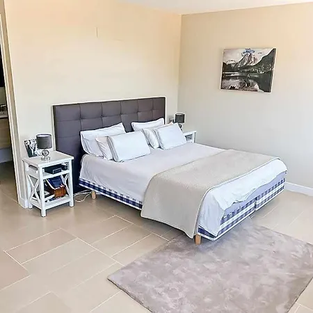Peralta W Above Ground Pool Villa *
