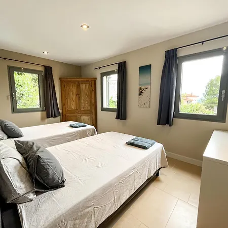 Villa Peralta W Above Ground Pool Gerona