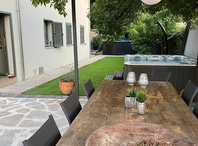 Villa Peralta W Above Ground Pool