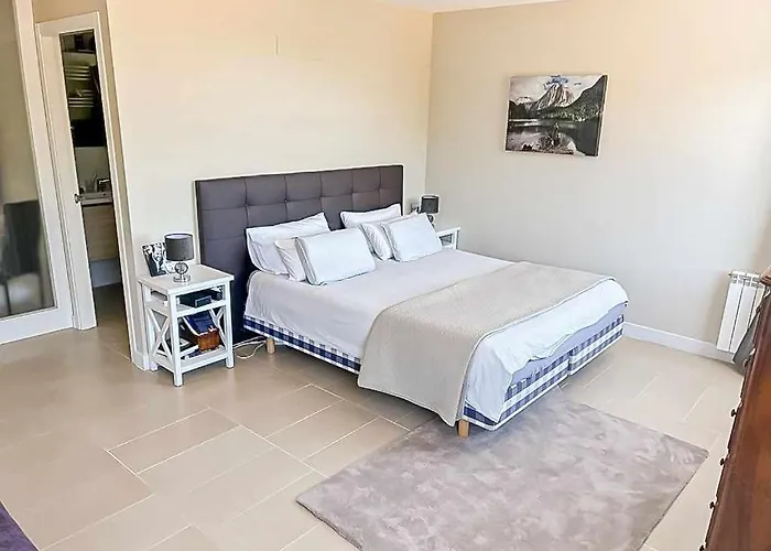 Peralta W Above Ground Pool Villa *