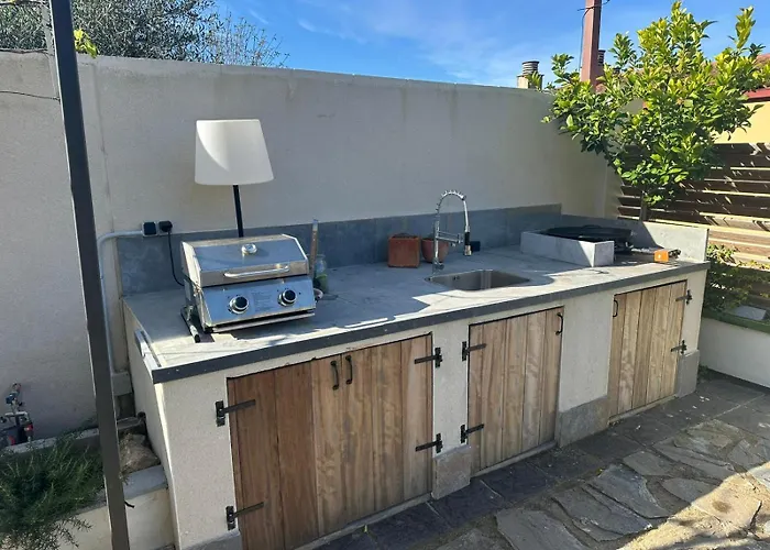 Villa Peralta W Above Ground Pool *